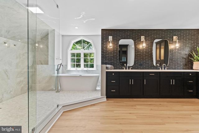 1570 WALKER ROAD, Chambersburg, PA 17201