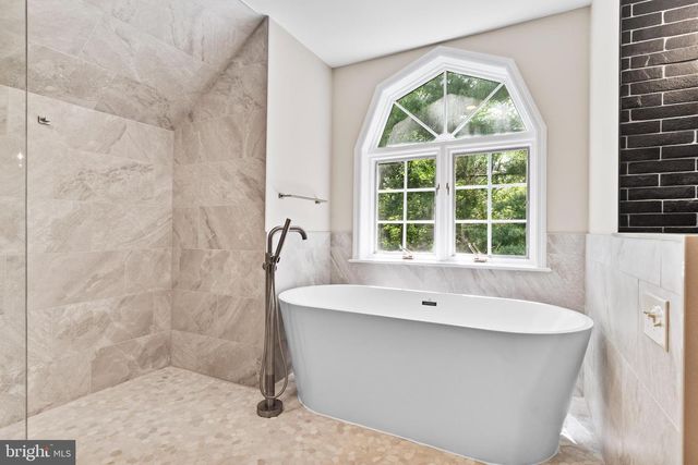 1570 WALKER ROAD, Chambersburg, PA 17201