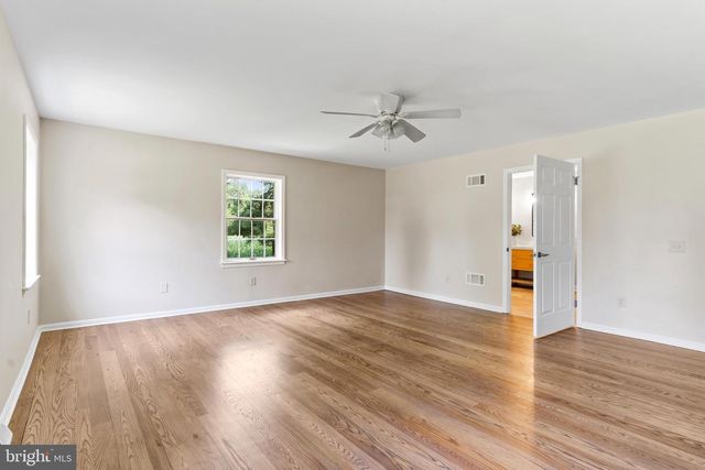 1570 WALKER ROAD, Chambersburg, PA 17201