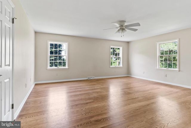 1570 WALKER ROAD, Chambersburg, PA 17201