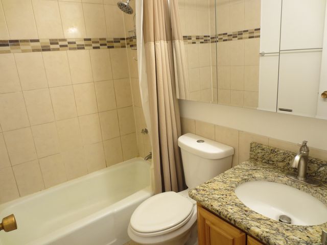 6171 N Sheridan Road 2108, Chicago, IL 60660