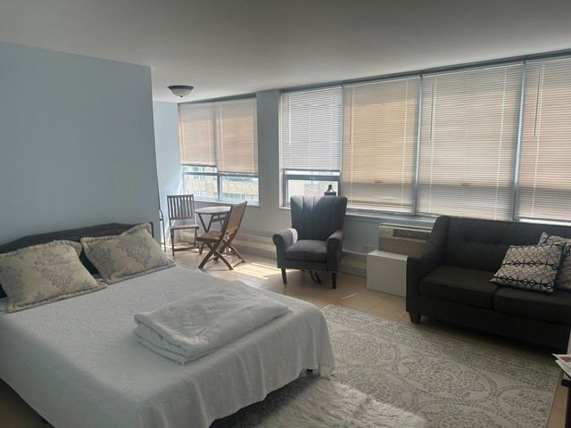 6171 N Sheridan Road 2108, Chicago, IL 60660