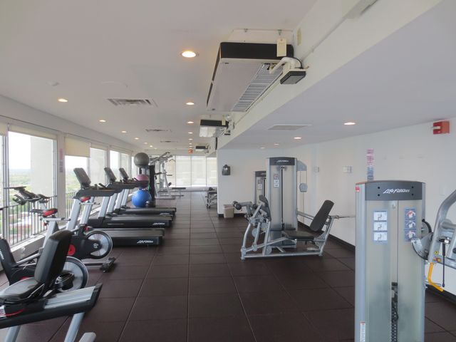 6171 N Sheridan Road 2108, Chicago, IL 60660