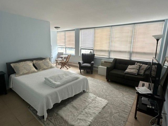 6171 N Sheridan Road 2108, Chicago, IL 60660