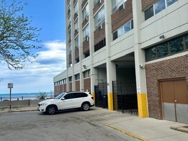 6171 N Sheridan Road 2108, Chicago, IL 60660