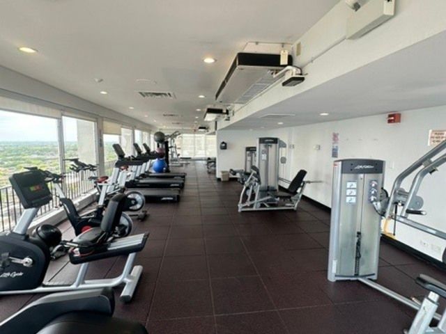 6171 N Sheridan Road 2108, Chicago, IL 60660