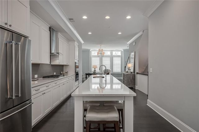 6719 Encore Boulevard, Sandy Springs, GA 30328