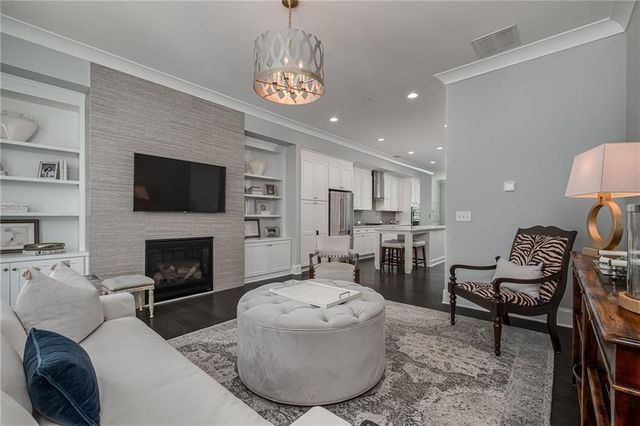 6719 Encore Boulevard, Sandy Springs, GA 30328