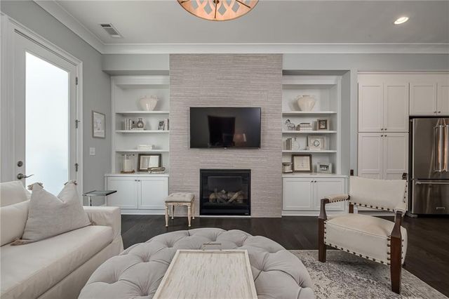6719 Encore Boulevard, Sandy Springs, GA 30328