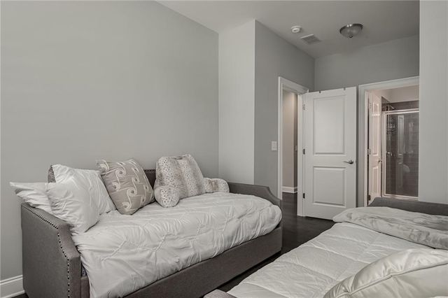 6719 Encore Boulevard, Sandy Springs, GA 30328