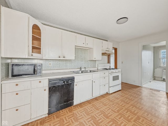 1506 Mary Drive, Indianapolis, IN 46241