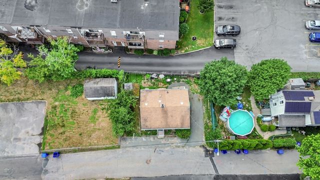 20 Darling Ct, Rockland, MA 02370