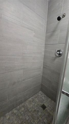 9680 NW 19th Pl, Sunrise, FL 33322