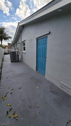 9680 NW 19th Pl, Sunrise, FL 33322
