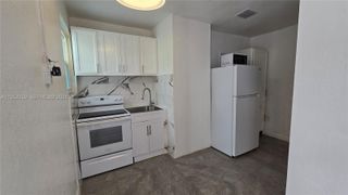 9680 NW 19th Pl, Sunrise, FL 33322