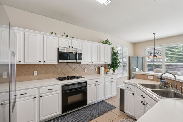 5582 Park Haven Place, Fort Worth, TX 76137