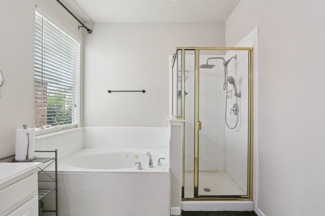 5582 Park Haven Place, Fort Worth, TX 76137