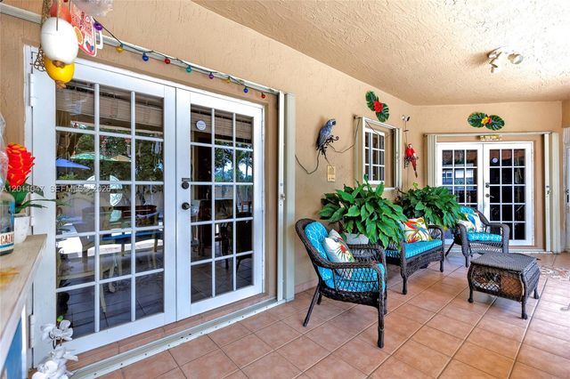 16037 NW 77th Pl, Miami Lakes, FL 33016