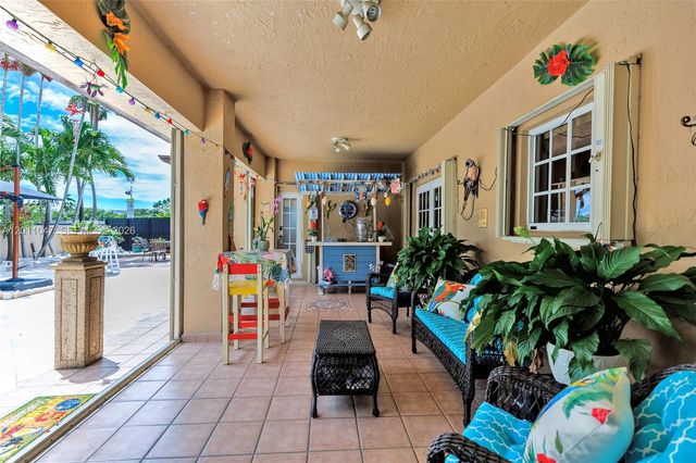 16037 NW 77th Pl, Miami Lakes, FL 33016