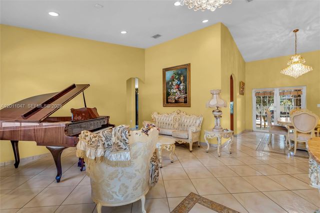 16037 NW 77th Pl, Miami Lakes, FL 33016