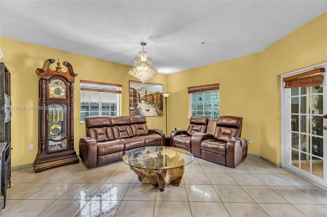 16037 NW 77th Pl, Miami Lakes, FL 33016