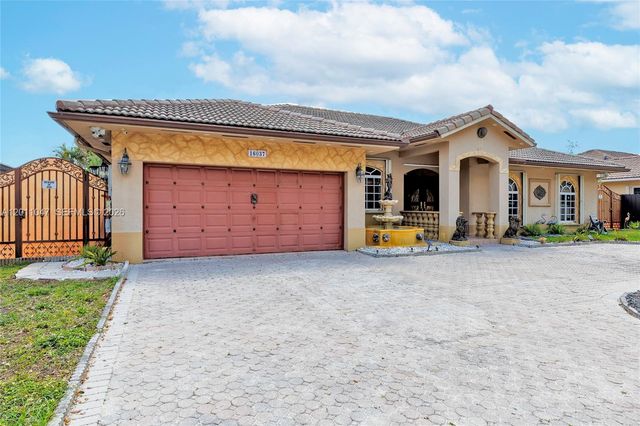 16037 NW 77th Pl, Miami Lakes, FL 33016