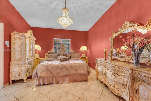 16037 NW 77th Pl, Miami Lakes, FL 33016