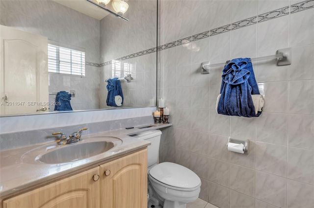 16037 NW 77th Pl, Miami Lakes, FL 33016