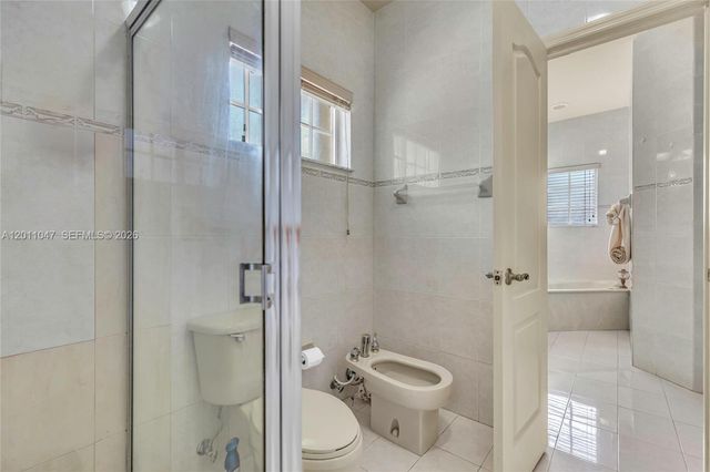 16037 NW 77th Pl, Miami Lakes, FL 33016
