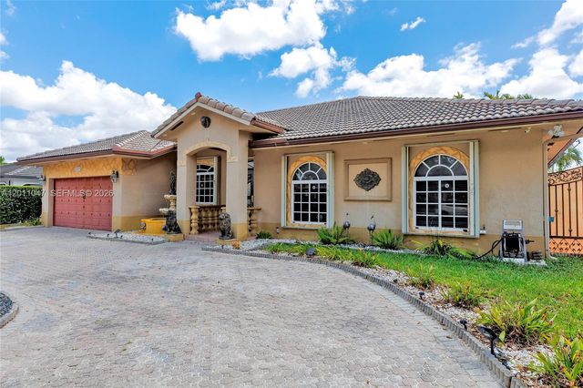16037 NW 77th Pl, Miami Lakes, FL 33016