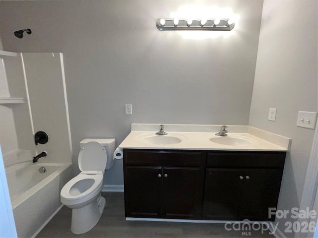 1818 Greenbrook Trail, Dallas, NC 28034