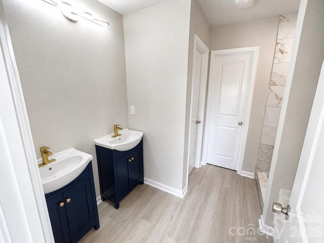 1818 Greenbrook Trail, Dallas, NC 28034