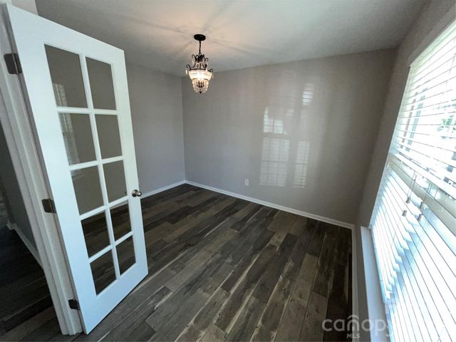 1818 Greenbrook Trail, Dallas, NC 28034