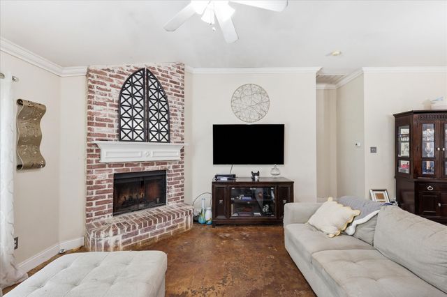 5002 Bayberry Drive, Arlington, TX 76017