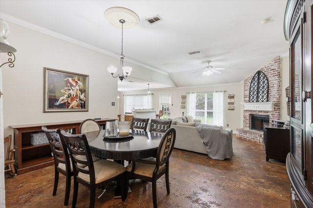 5002 Bayberry Drive, Arlington, TX 76017