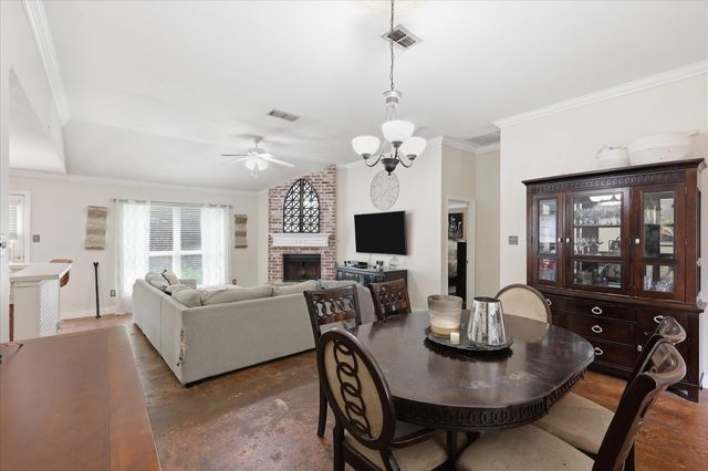 5002 Bayberry Drive, Arlington, TX 76017