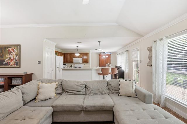5002 Bayberry Drive, Arlington, TX 76017