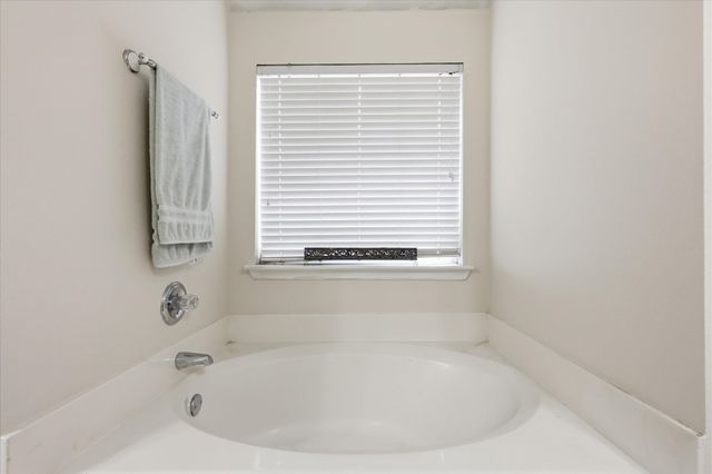 5002 Bayberry Drive, Arlington, TX 76017