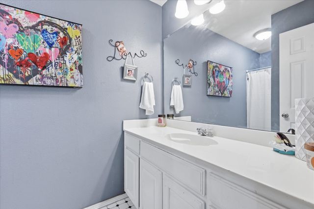 5002 Bayberry Drive, Arlington, TX 76017