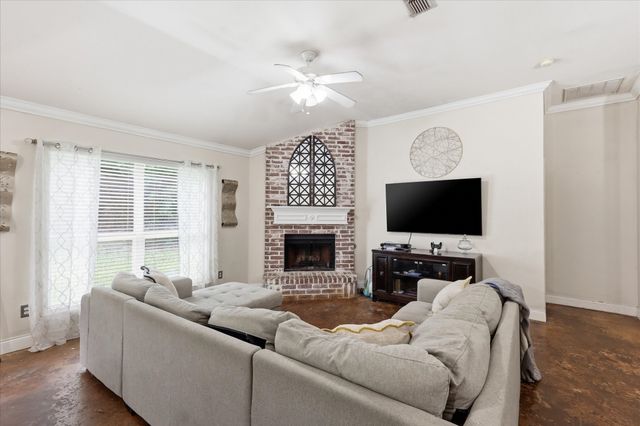 5002 Bayberry Drive, Arlington, TX 76017