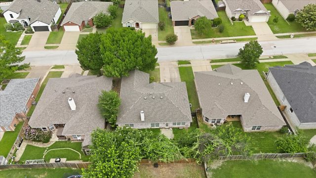 5002 Bayberry Drive, Arlington, TX 76017
