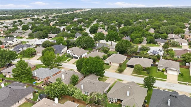 5002 Bayberry Drive, Arlington, TX 76017