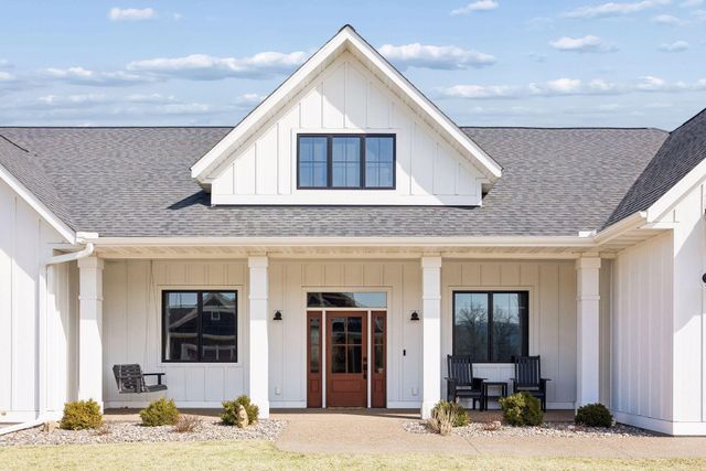 918 Hidden Meadow Lane, Lake City, MN 55041