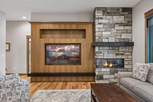 918 Hidden Meadow Lane, Lake City, MN 55041