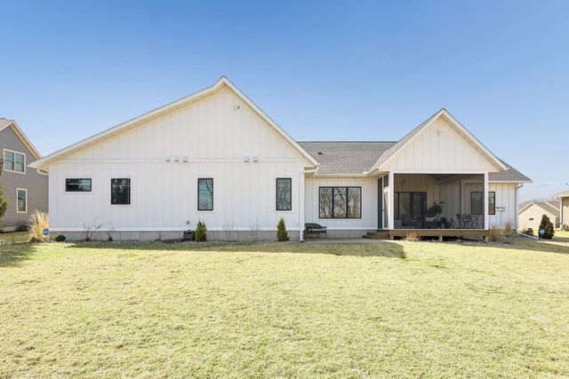 918 Hidden Meadow Lane, Lake City, MN 55041