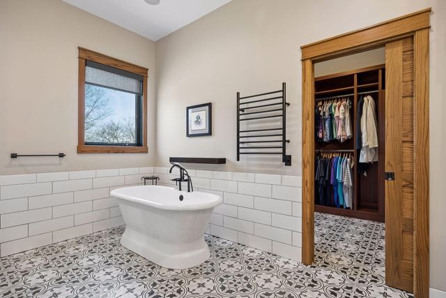 918 Hidden Meadow Lane, Lake City, MN 55041