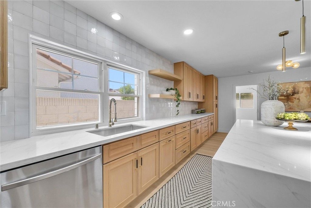 Image 13 of property listing at 511 S Wilde, Anaheim, CA 92802