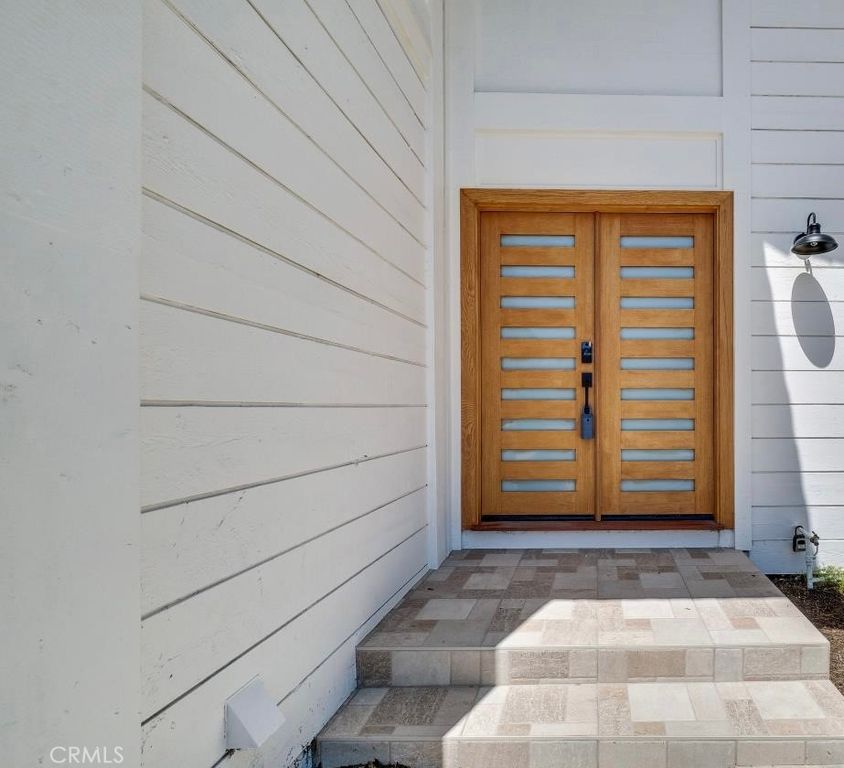 Image 2 of property listing at 511 S Wilde, Anaheim, CA 92802
