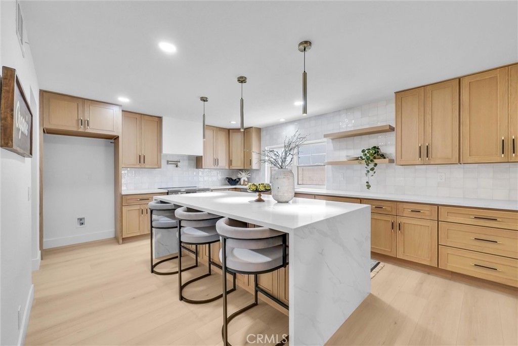 Image 7 of property listing at 511 S Wilde, Anaheim, CA 92802
