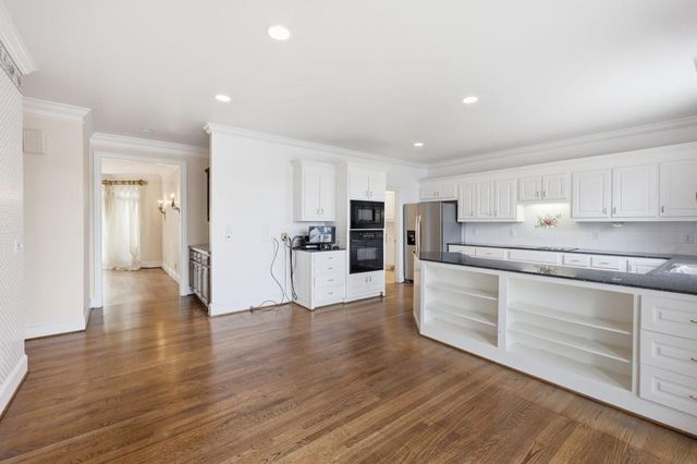 4328 Willow Oak Drive, Gainesville, GA 30506